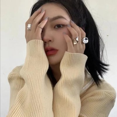 女机械人 封面